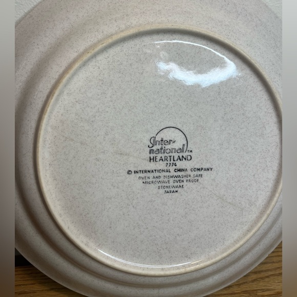 International China Company Heartland Decorative Plates - Picture 6 of 10